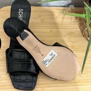 Posseni Slide Sandal